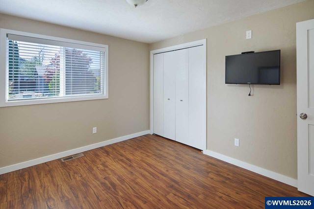 2831 SE Glenn St, Corvallis, OR 97333
