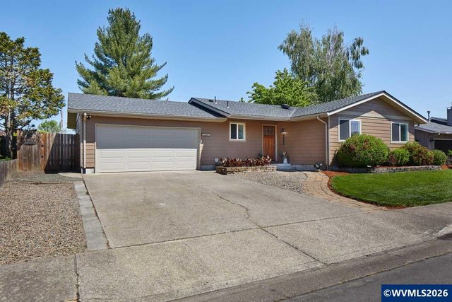 2831 SE Glenn St, Corvallis, OR 97333
