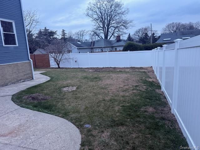 192 S Long Beach Rd, Rockville Centre, NY 11570