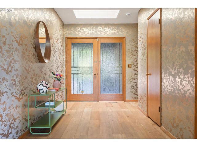 1550 Sw MITCHELL St, Portland, OR 97239