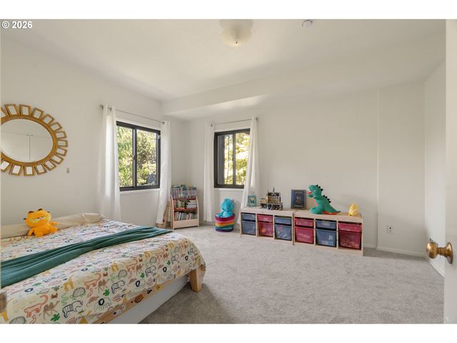 1550 Sw MITCHELL St, Portland, OR 97239