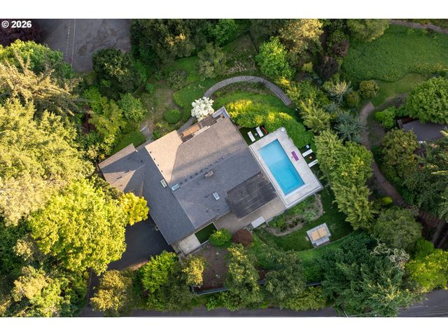 1550 Sw MITCHELL St, Portland, OR 97239
