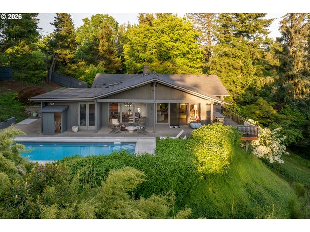 1550 Sw MITCHELL St, Portland, OR 97239
