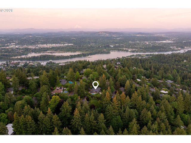1550 Sw MITCHELL St, Portland, OR 97239