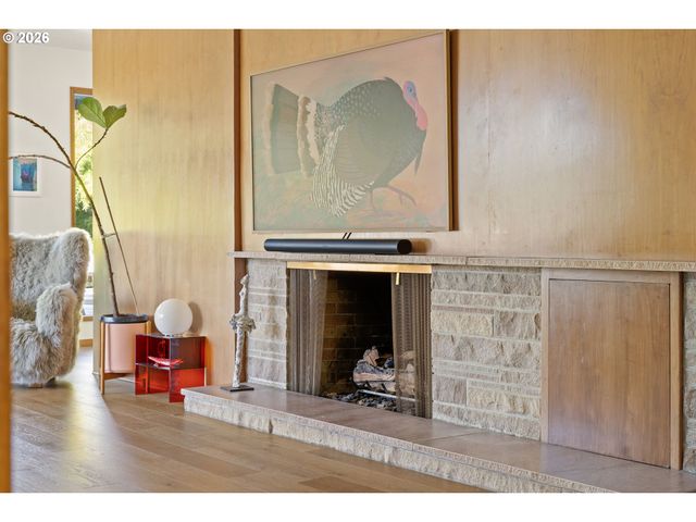 1550 Sw MITCHELL St, Portland, OR 97239