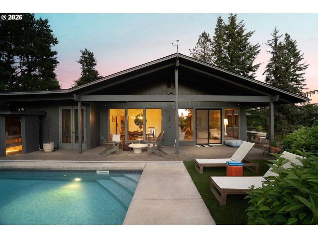 1550 Sw MITCHELL St, Portland, OR 97239