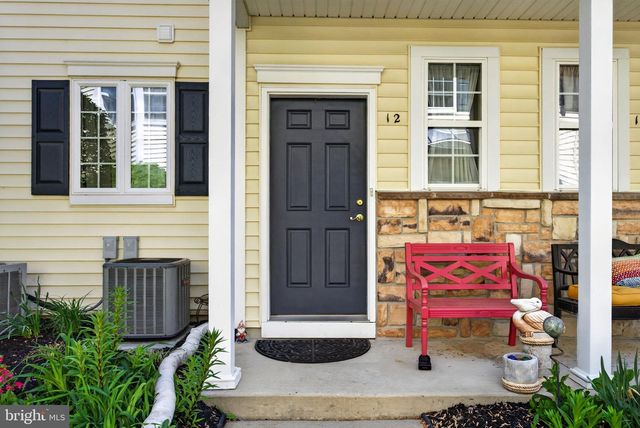 12 PELICAN PL, West Deptford, NJ 08086