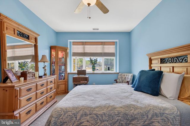 12 PELICAN PL, West Deptford, NJ 08086