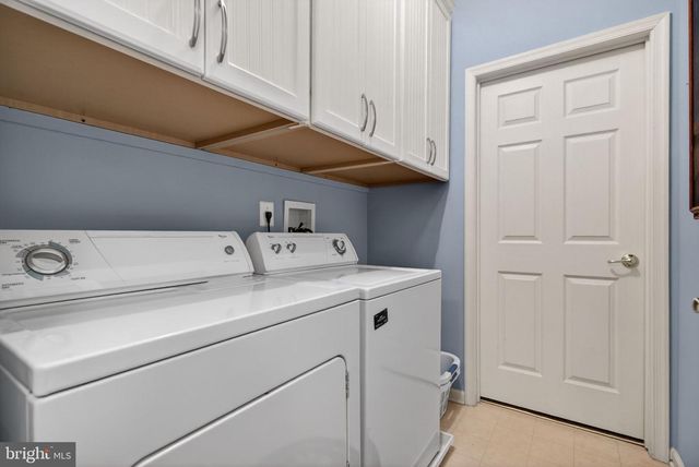 12 PELICAN PL, West Deptford, NJ 08086