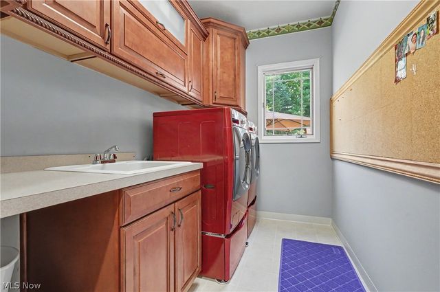 20143 Kylemore Drive, Strongsville, OH 44149