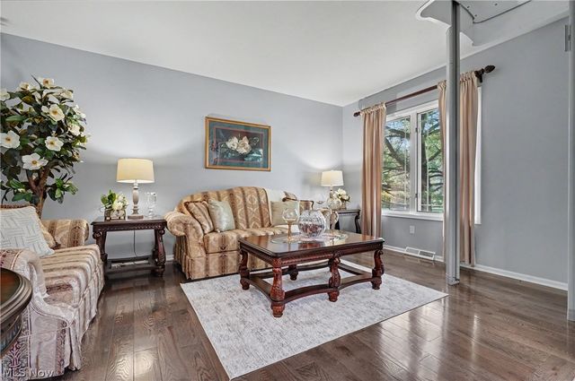 20143 Kylemore Drive, Strongsville, OH 44149