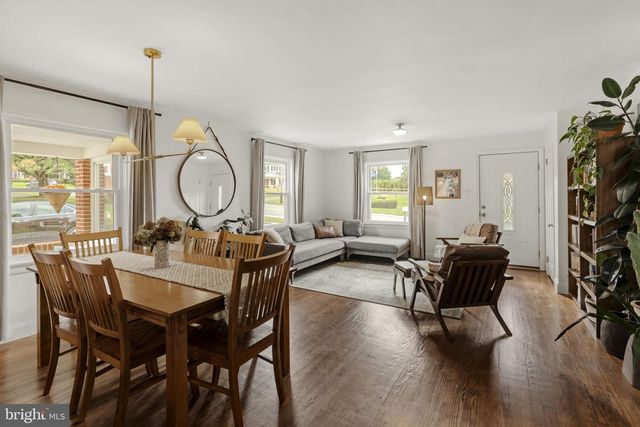 98 LANCASTER AVE, Strasburg, PA 17579