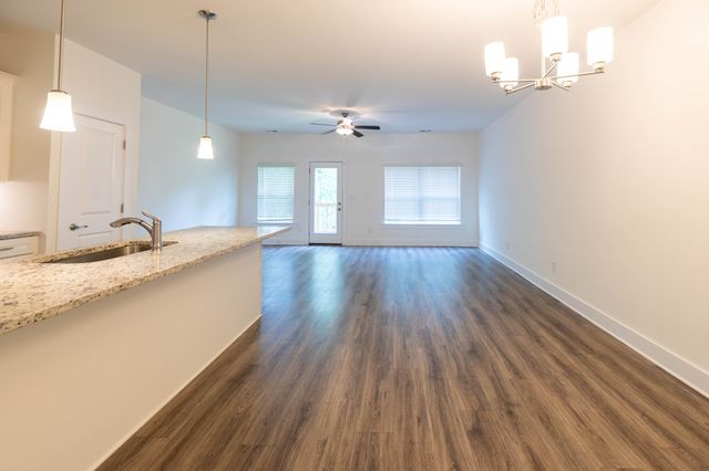 1079 Sweetleaf Dr, Franklin, TN 37064
