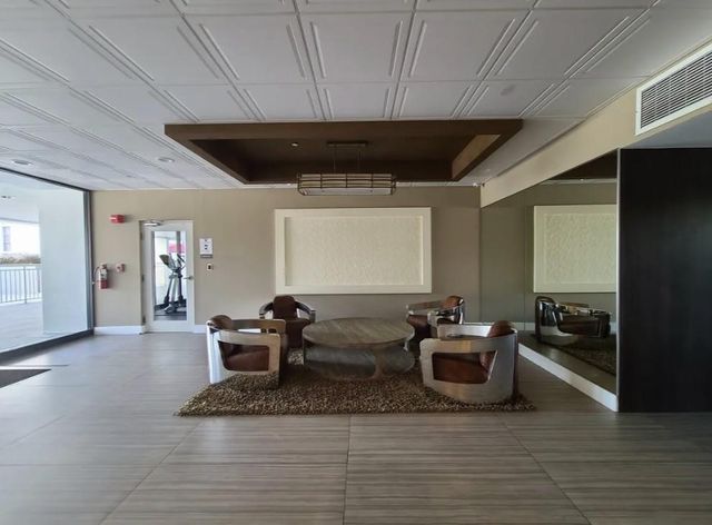 3625 N Country Club Drive 1208, Aventura, FL 33180
