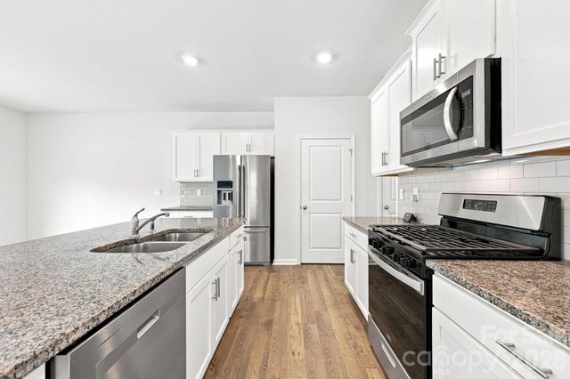 8133 Clairwood Drive, Charlotte, NC 28269