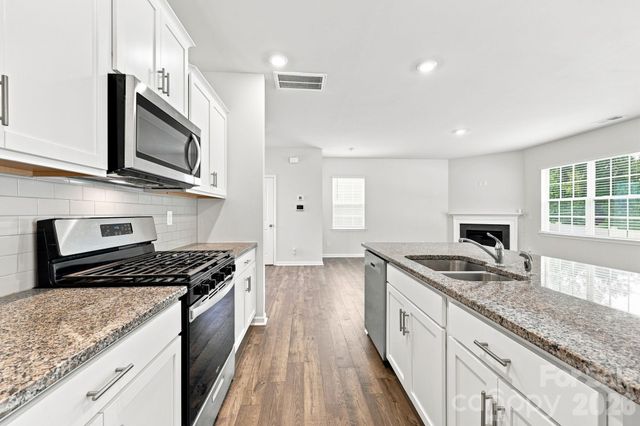 8133 Clairwood Drive, Charlotte, NC 28269