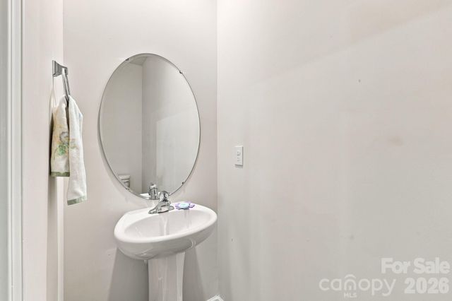 8133 Clairwood Drive, Charlotte, NC 28269