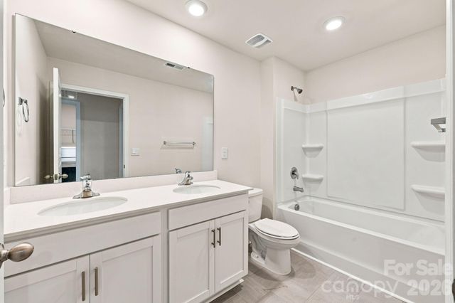 8133 Clairwood Drive, Charlotte, NC 28269