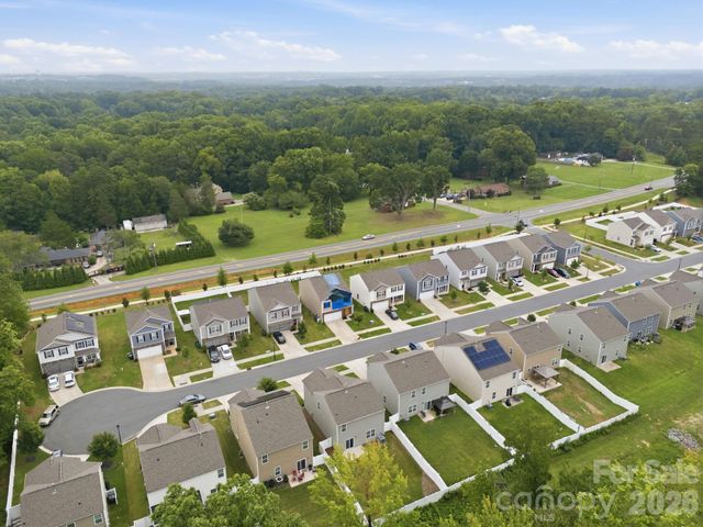 8133 Clairwood Drive, Charlotte, NC 28269