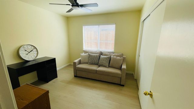 3929 El Portal Pl, Modesto, CA 95357