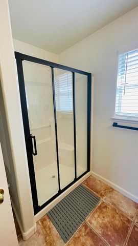 3929 El Portal Pl, Modesto, CA 95357