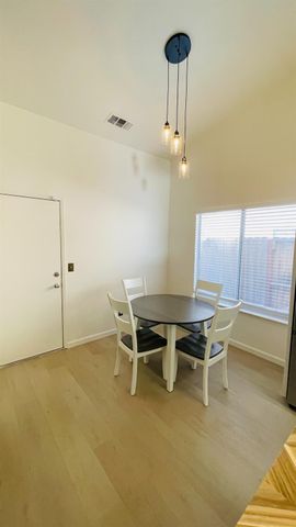 3929 El Portal Pl, Modesto, CA 95357