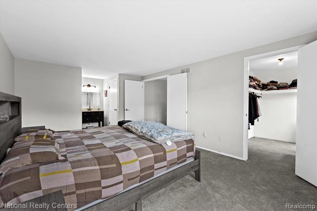 42142 Roscommon Street, Novi, MI 48167