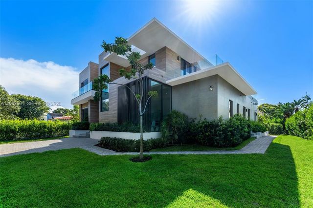 4430 Nautilus Drive, Miami Beach, FL 33140