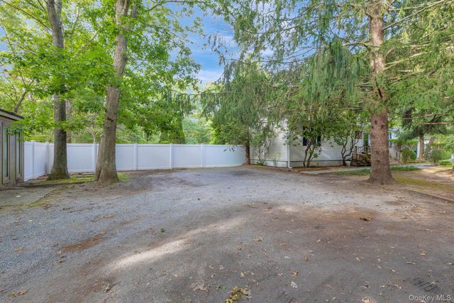 1029 Wading River Manor Road, Manorville, NY 11949