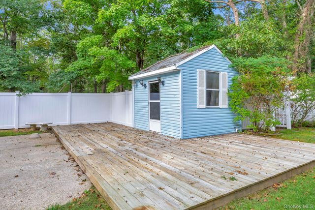 1029 Wading River Manor Road, Manorville, NY 11949