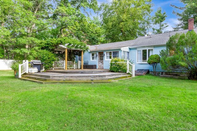 1029 Wading River Manor Road, Manorville, NY 11949