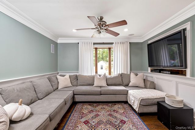1029 Wading River Manor Road, Manorville, NY 11949