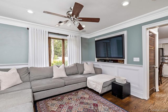 1029 Wading River Manor Road, Manorville, NY 11949