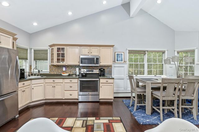 1029 Wading River Manor Road, Manorville, NY 11949