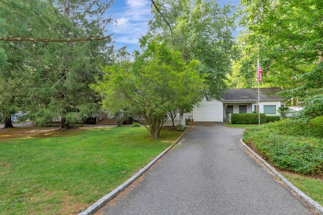 1029 Wading River Manor Road, Manorville, NY 11949