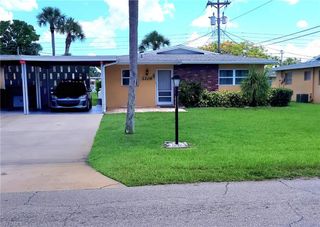 2206 E 6th ST, Lehigh Acres, FL 33936