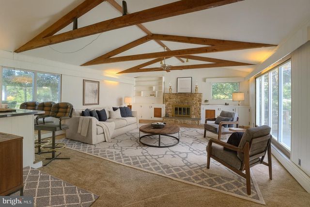 116 CONODOGUINET AVE, Camp Hill, PA 17011