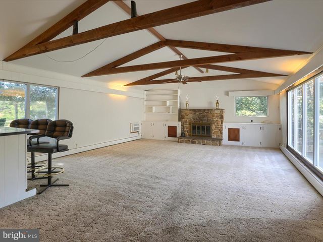 116 CONODOGUINET AVE, Camp Hill, PA 17011