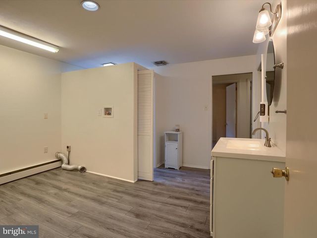 116 CONODOGUINET AVE, Camp Hill, PA 17011