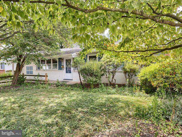 116 CONODOGUINET AVE, Camp Hill, PA 17011