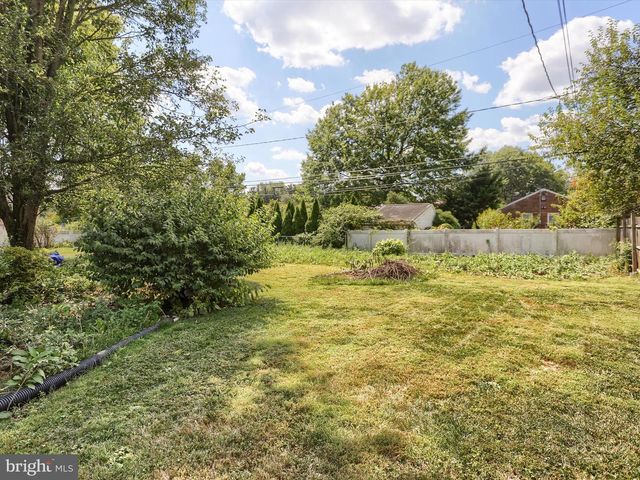 116 CONODOGUINET AVE, Camp Hill, PA 17011