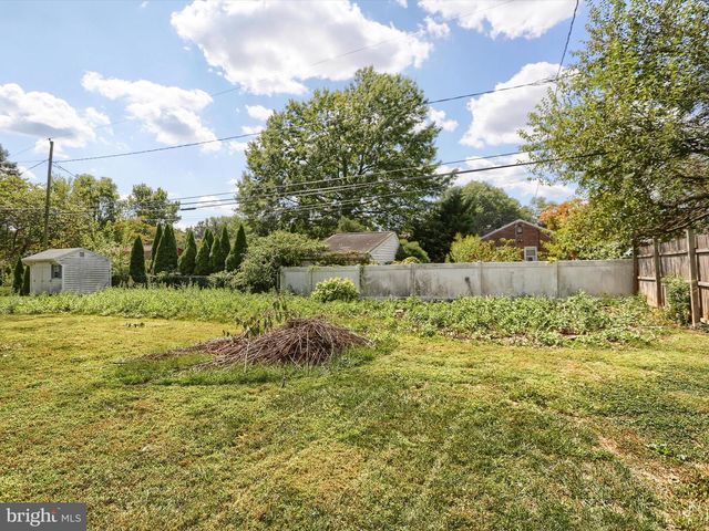 116 CONODOGUINET AVE, Camp Hill, PA 17011