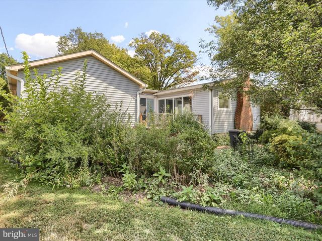 116 CONODOGUINET AVE, Camp Hill, PA 17011