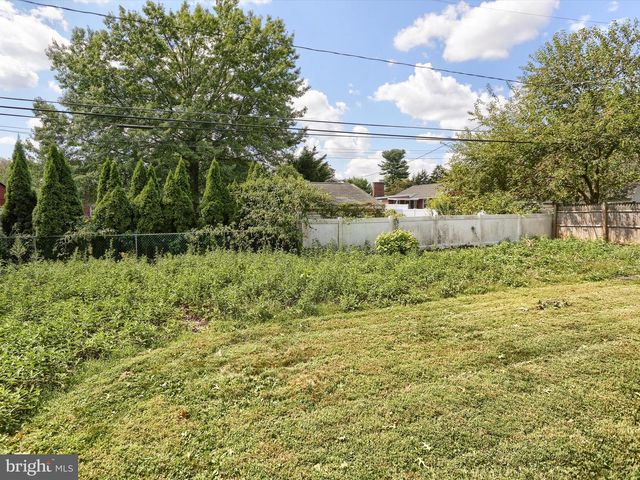 116 CONODOGUINET AVE, Camp Hill, PA 17011