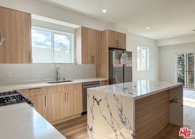 5340 Denny Avenue, North Hollywood (los Angeles), CA 91601