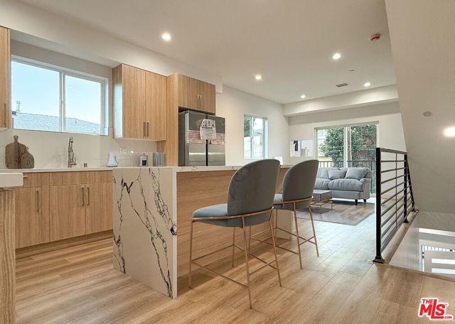 5340 Denny Avenue, North Hollywood (los Angeles), CA 91601