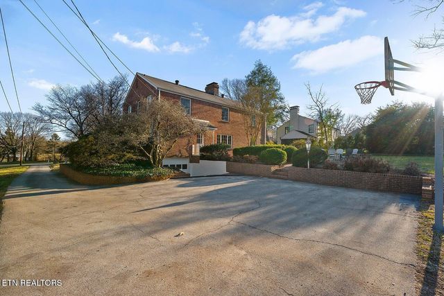 6707 Stone Mill Drive, Knoxville, TN 37919