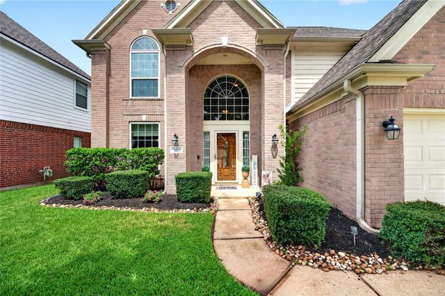 7023 Kemper Dr, Pasadena, TX 77505