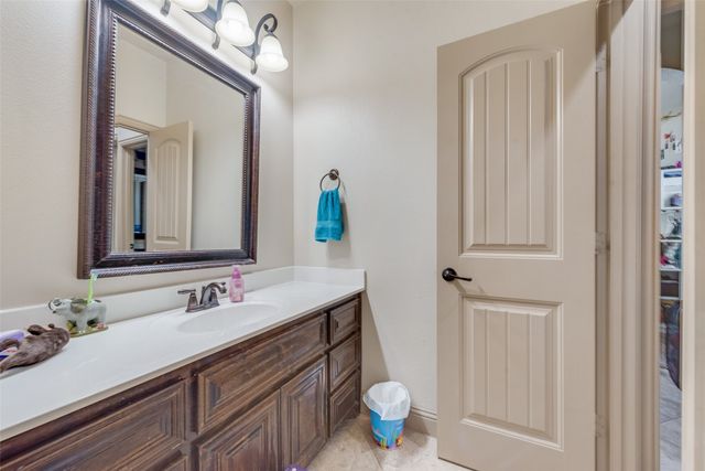 5056 Empire Way, Irving, TX 75038