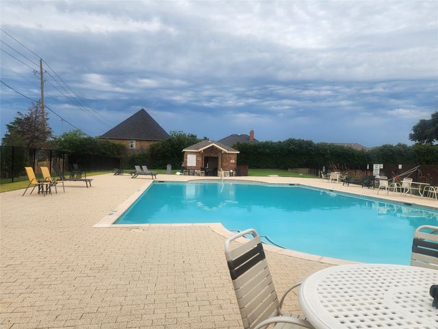5056 Empire Way, Irving, TX 75038
